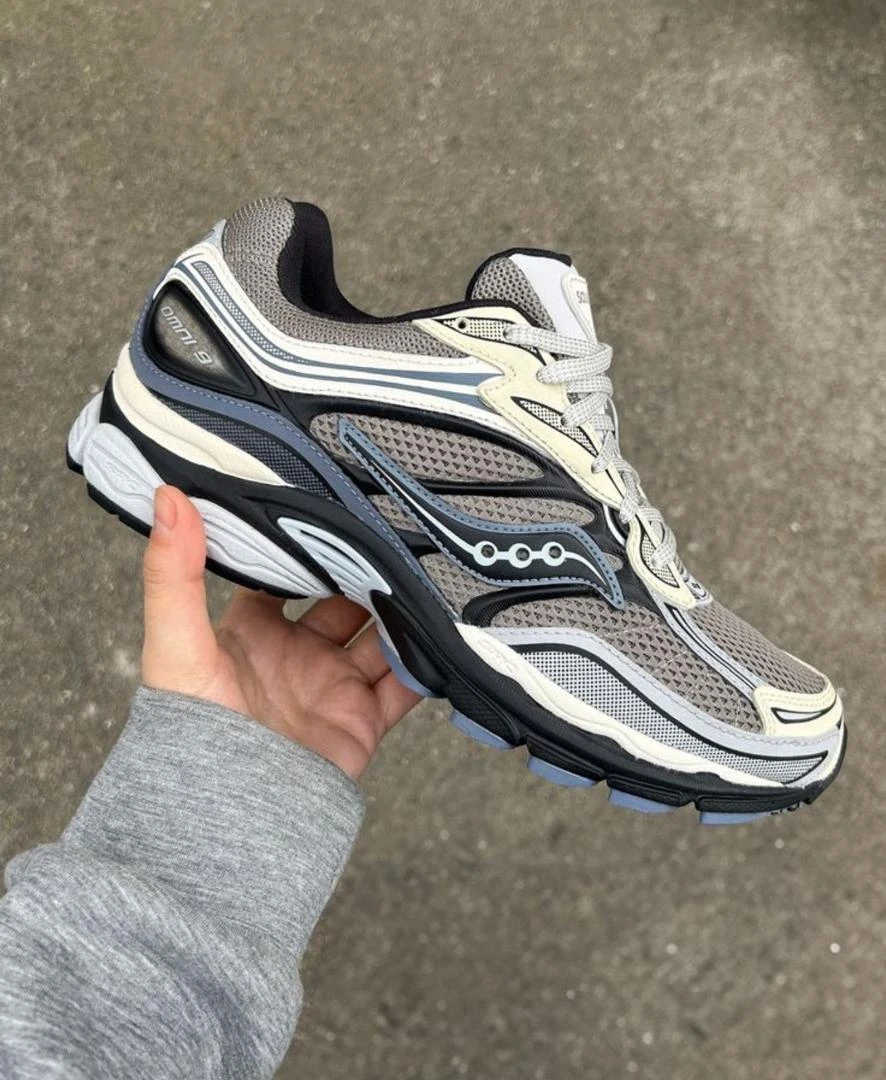 Unisex Saucony Omni 9 Multi-Tone Performance Lifestyle Sneakers - Grey & Beige Durable Athletic Trainers for Men & Women