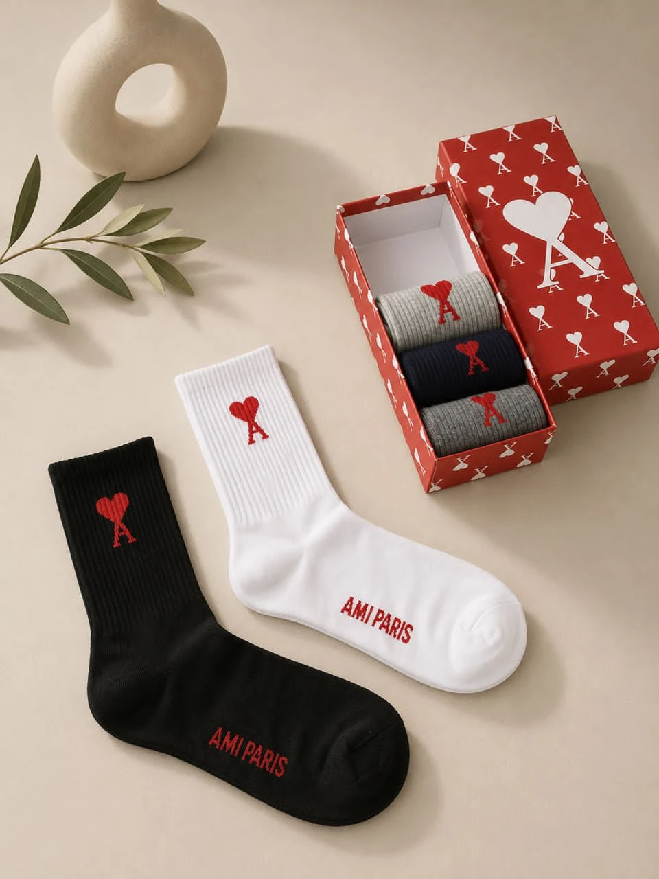 AMI Paris Unisex Logo Embroidered Crew Socks Gift 5 pack Set - Stylish Multi-Pack for Everyday Comfort