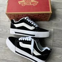 Vans Classic Old Skool Black & White Low-Top Unisex Skate Sneakers - Iconic Suede Trainers for Men and Women - View 1