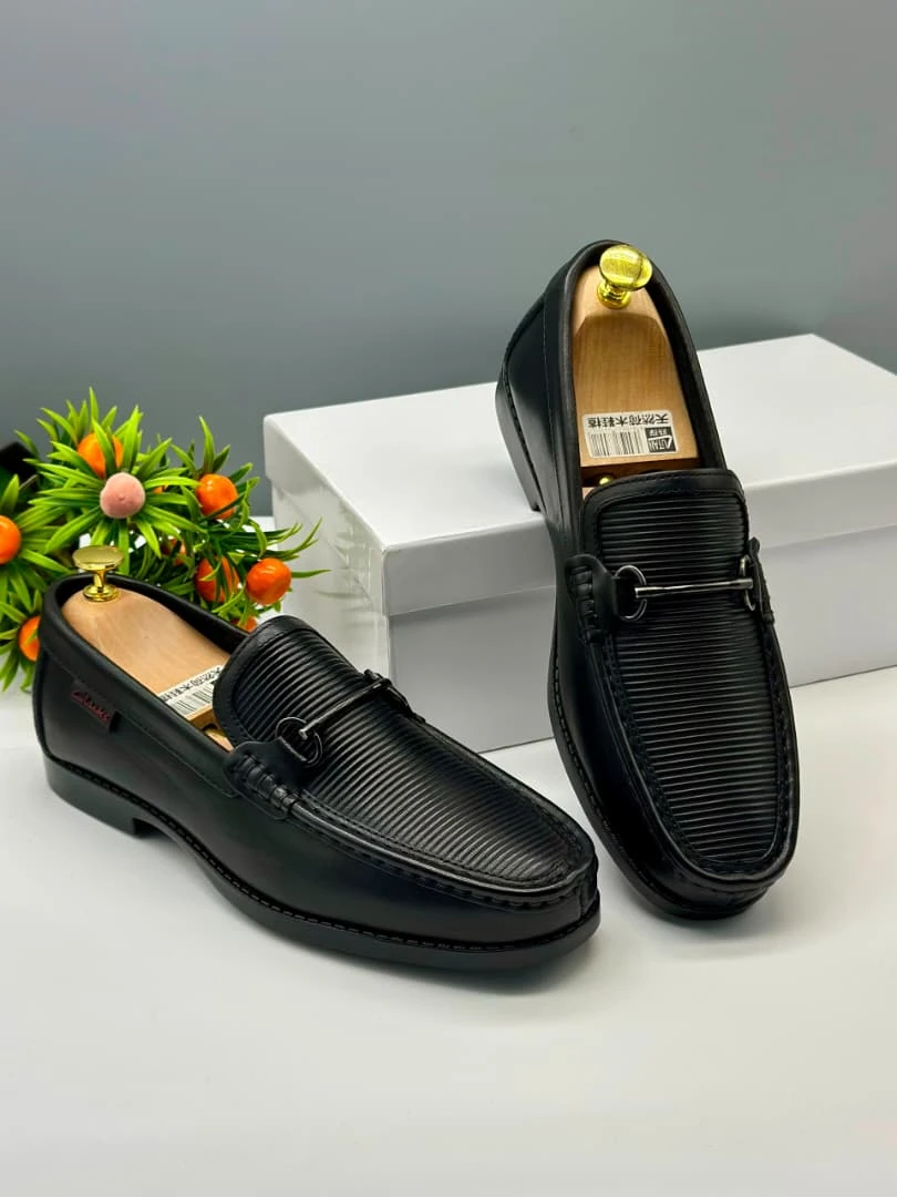 Clarks Men's Premium Black Bit Loafers with Ribbed Texture - Stylish Slip-On Formal  Casual Dress Shoes