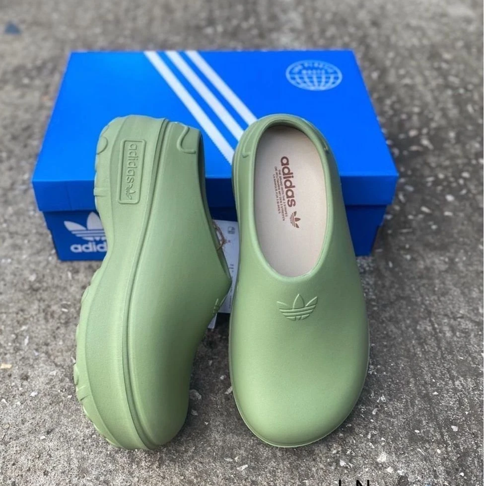 Adidas Unisex Adilette Clogs: Lightweight Slip-On Foam Mules for Men & Women | Ultimate Comfort & Modern Style