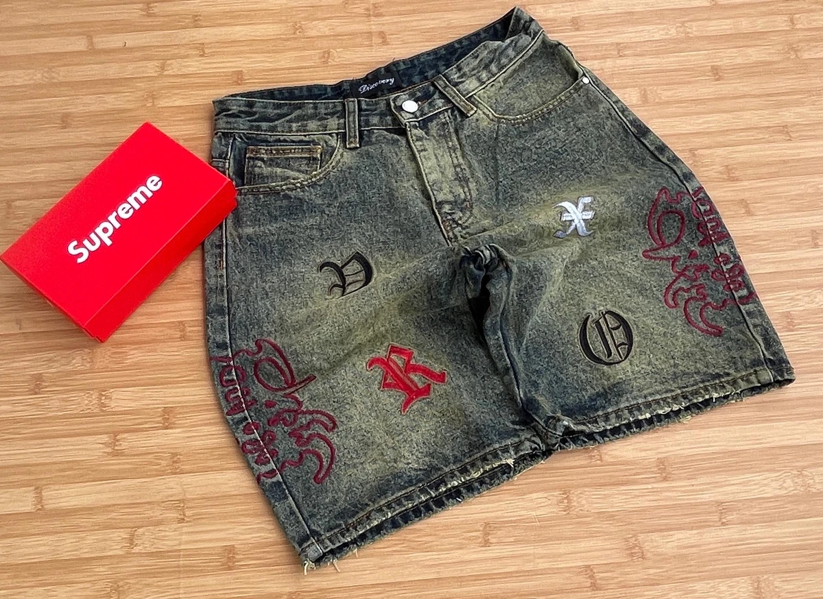 Men's Discovery Washed Blue Denim Jeans Shorts with Bold Embroidered Patches  Distressed Hem – Premium Urban Streetwear Jeans