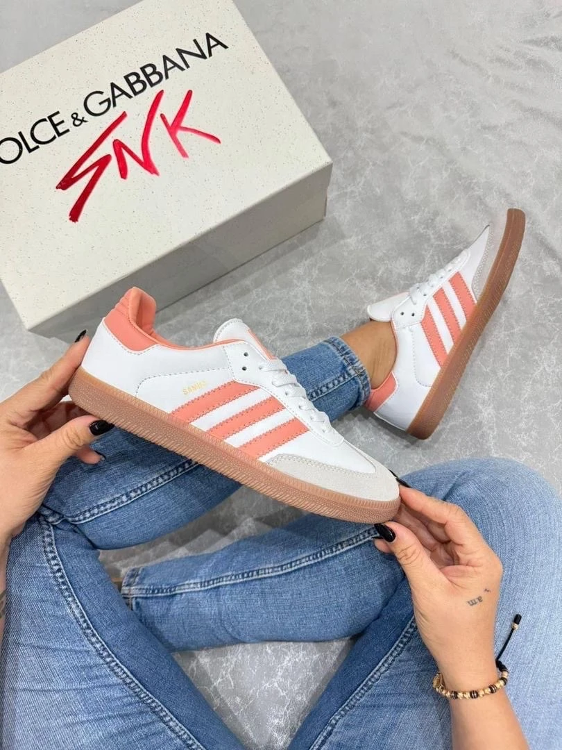 Unisex Adidas Samba Classic White Leather & Black Stripe Sneakers with Gum Sole - Iconic Lifestyle Trainers for Men & Women