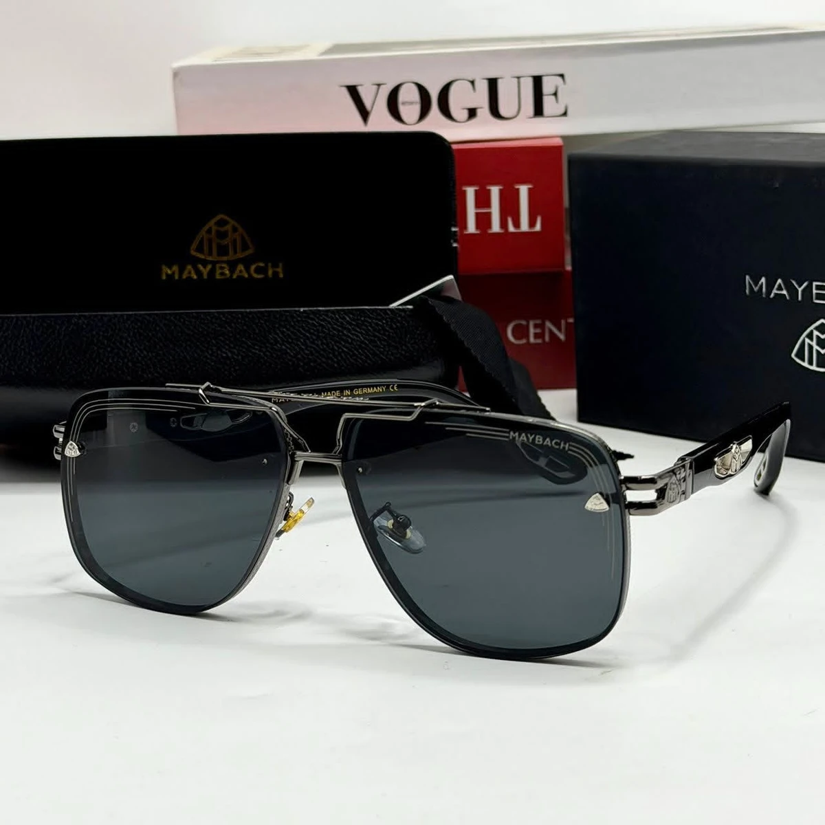 Maybach Luxury Aviator Pilot Sunglasses for Unisex – Sleek Dark Lens Designer Eyewear with Premium Metal Frame - Main View