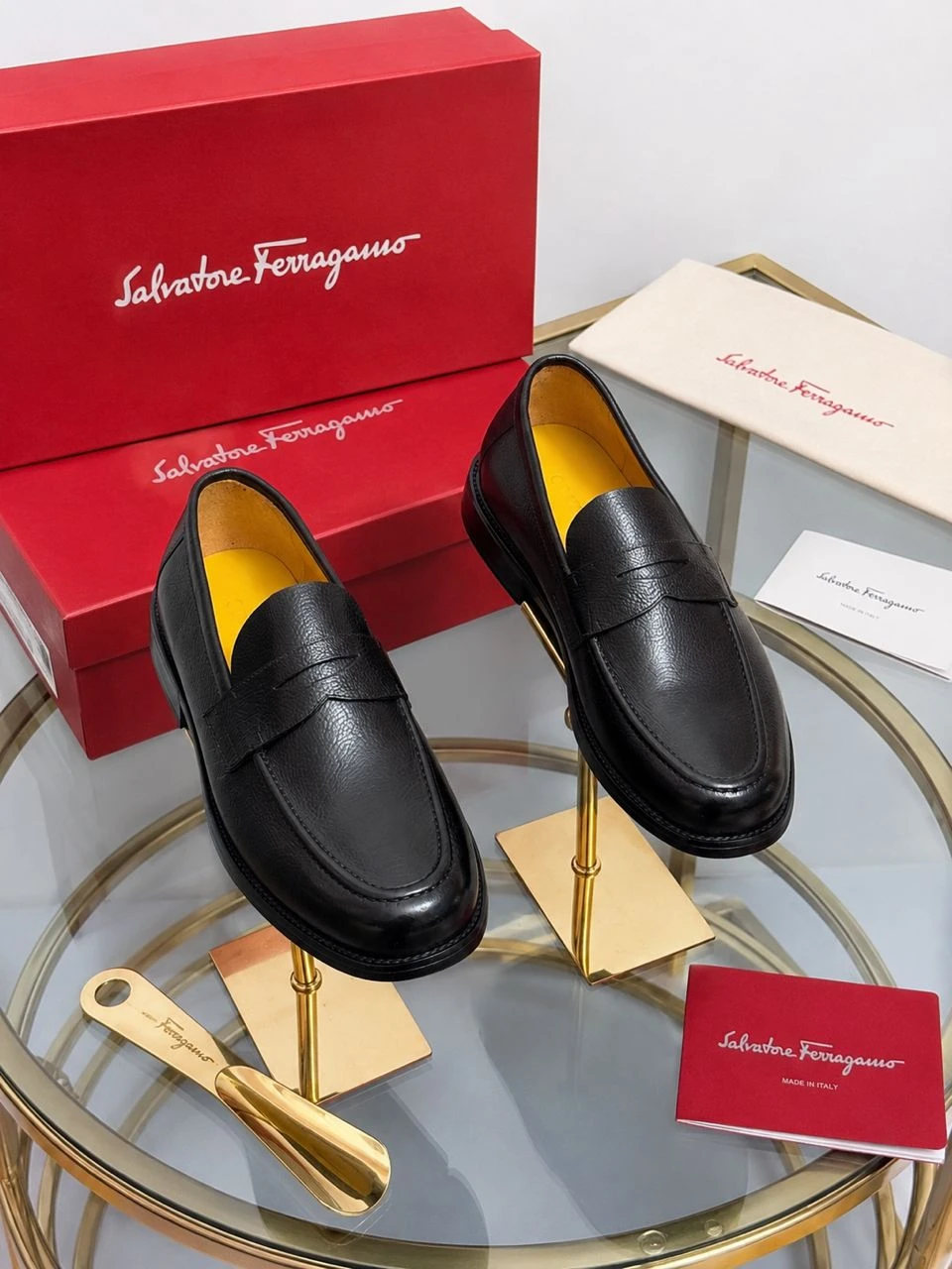 Men's Salvatore Ferragamo Dark Brown and Black Burnished Leather Penny Loafers – Premium Slip-On Shoes for Elegant Business  Casual Attire