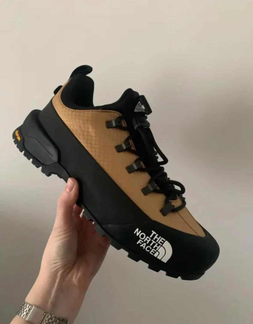The North Face Unisex Durable Tan & Black Outdoor Trail Sneakers - Rugged Hiking Shoes with Vibram Sole for Men & Women's Adventures