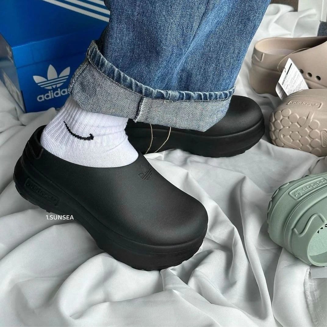 Adidas Unisex Adilette Clogs: Lightweight Slip-On Foam Mules for Men & Women | Ultimate Comfort & Modern Style