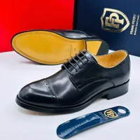 Men's Classic Black Leather Cap-Toe Oxford Dress Shoes - Frank Perry Executive Brogue Style - View 2