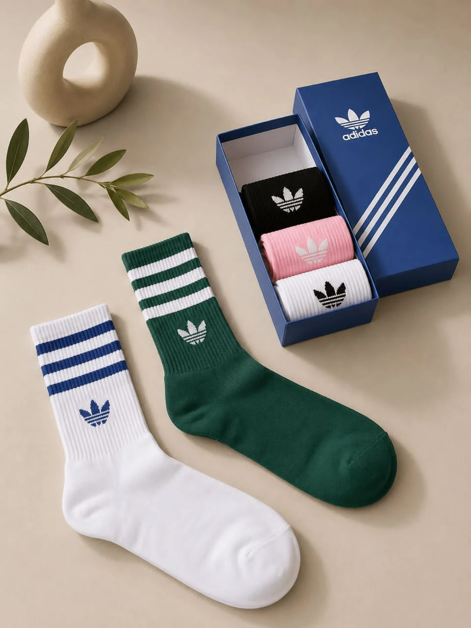 Adidas Originals Unisex Trefoil Logo Striped Crew Socks 5-Pack Gift Set – Premium Athletic & Casual Everyday Comfort
