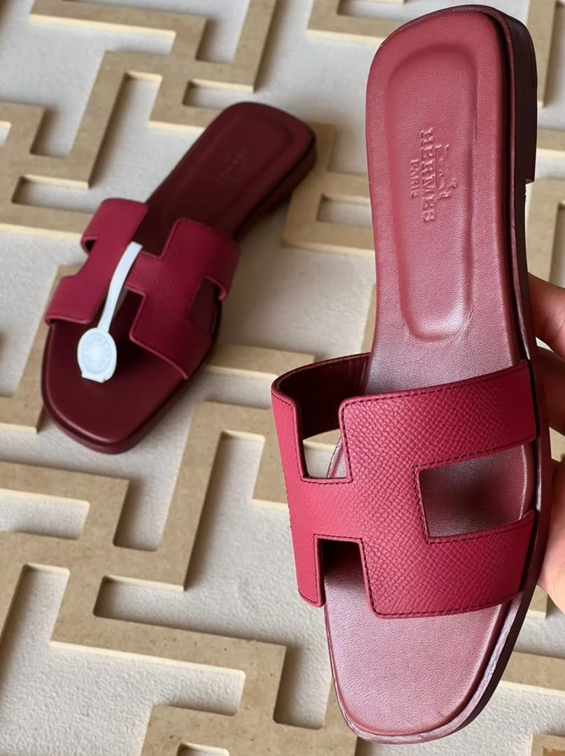 Women's Hermès Pink Oran Flat Sandals - Elegant "H" Strap Leather Slides for Chic Everyday Style & Comfort