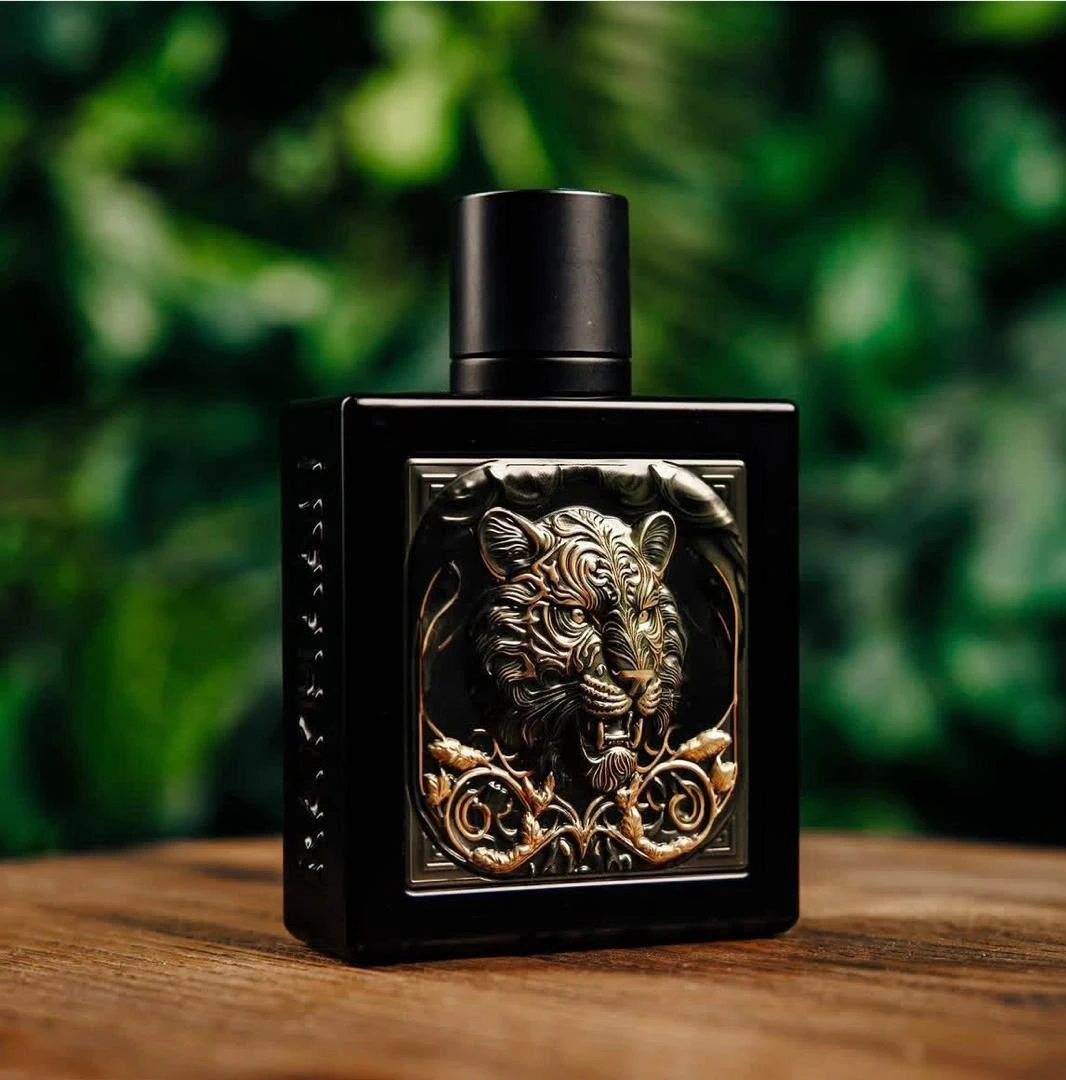 Men's Prestige Tiger Emblem Eau de Parfum - Bold & Luxurious Gold Accent Fragrance for the Modern Gentleman, Long-Lasting Scent