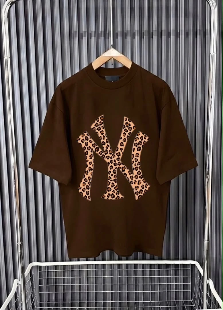 Trendy Unisex Brown Leopard Print NY Logo Oversized T-Shirt - Stylish Graphic Tee for Men and Women, Casual Streetwear Top
