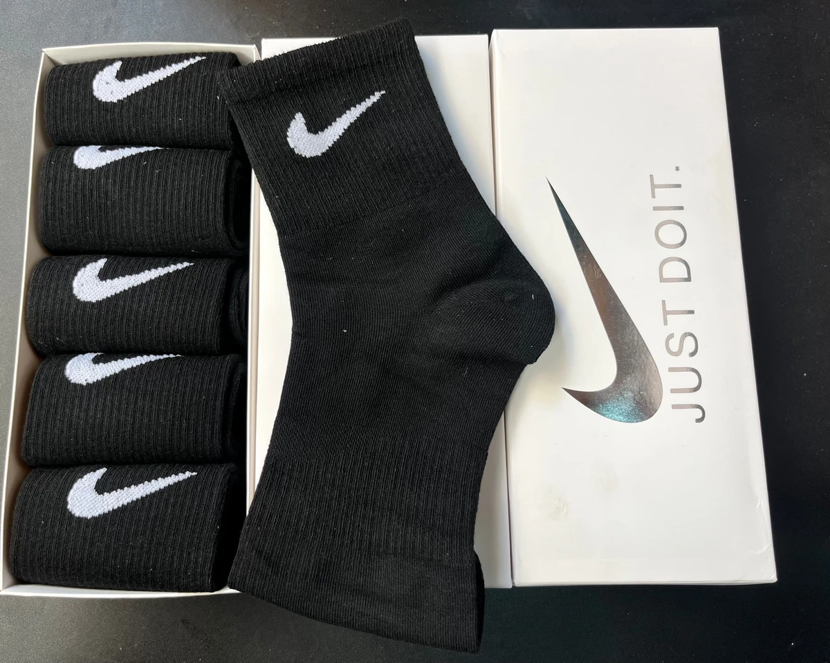 Nike 5 Sets of White Black and Grey Cotton Crew Socks – Iconic Swoosh Logo, Comfort Durable Style for Men and Women 