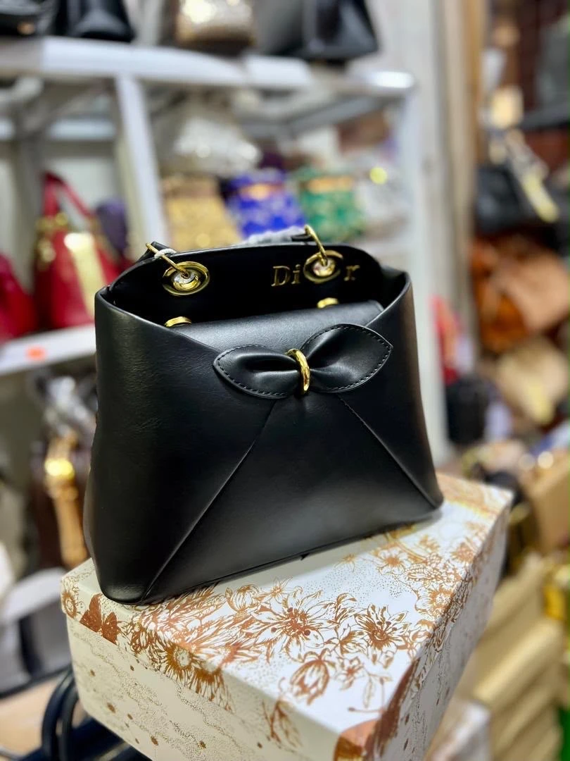 primium 25cm ladies hand bag with a gift box