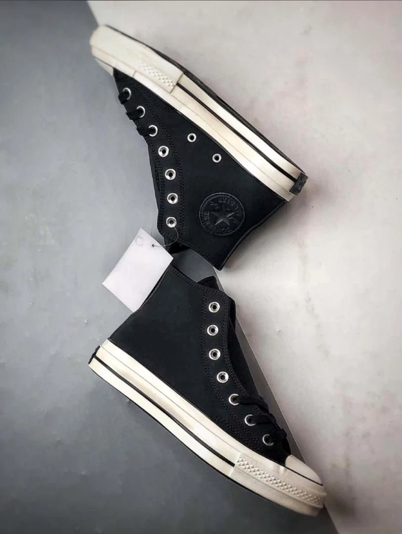 Converse Classic Black High-Top Chuck Taylor Sneakers Durable Canvas-Style Shoes for Everyday Comfort Timeless Streetwear Fashion - Main View