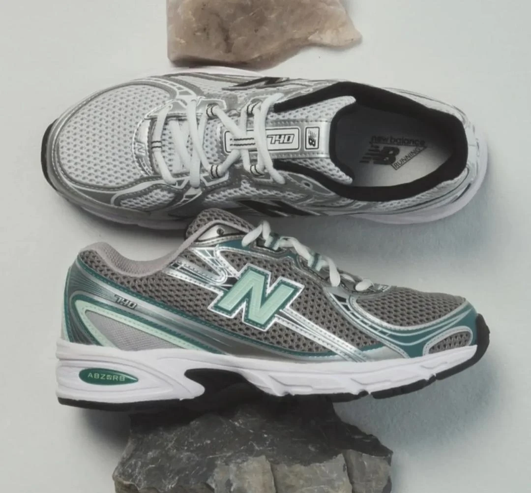 New Balance 530 Iconic Unisex Lifestyle Sneakers - Stylish Grey Teal Silver Metallic Trainers for Everyday Comfort