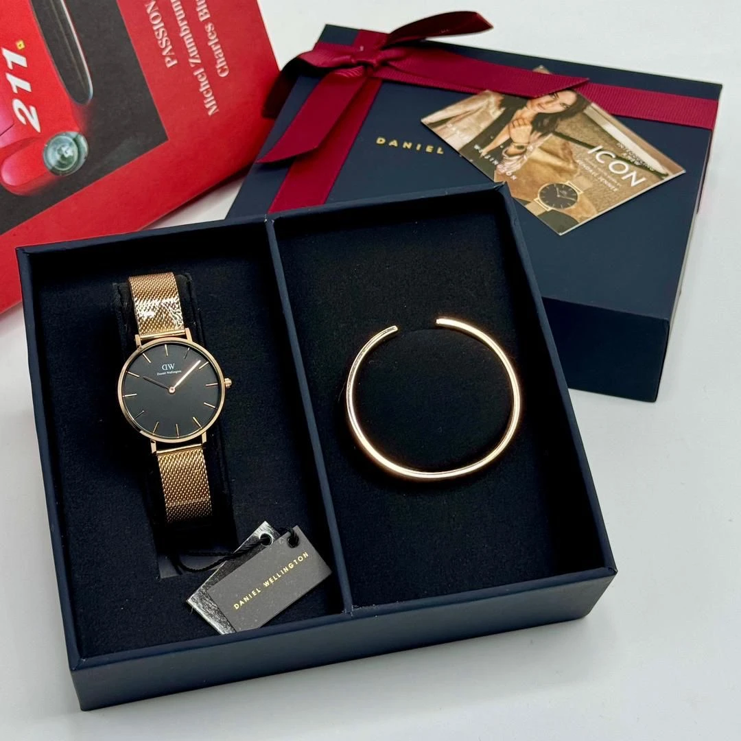 Daniel Wellington Women's Classic Petite Melrose Mesh Watch Bracelet Gift Set - Elegant Black Dial Minimalist Timepiece with Matching Cuff Bangle